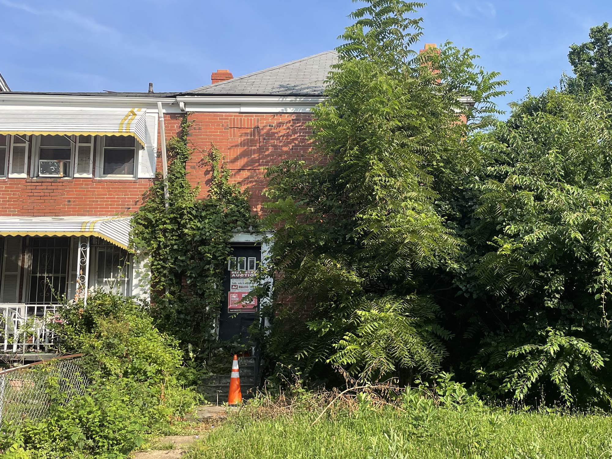 4042 Cedardale Road