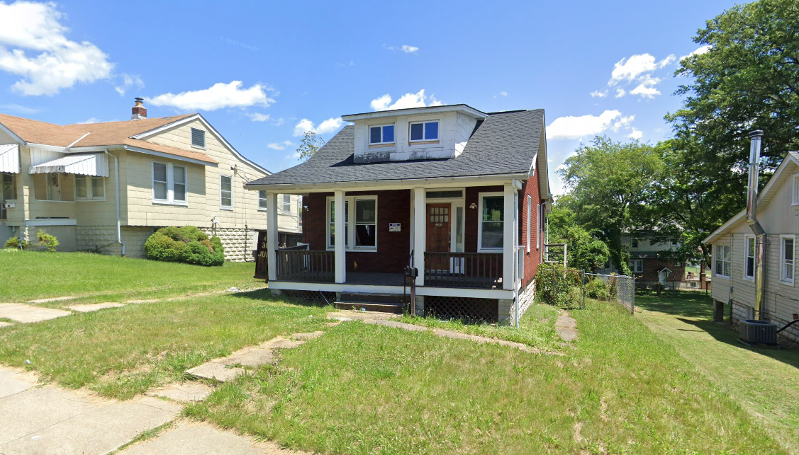 6105 Marietta Avenue before renovation