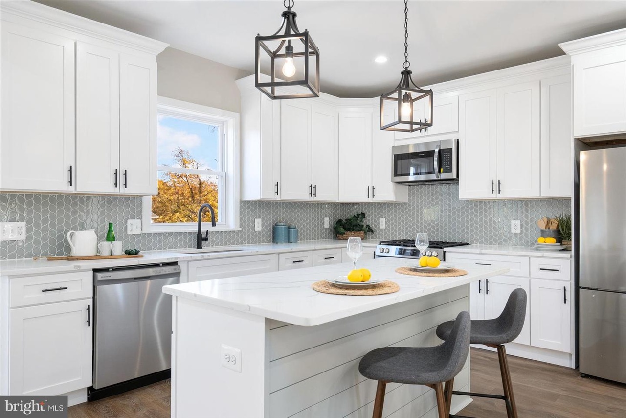 6105 Marietta Avenue kitchen after renovation