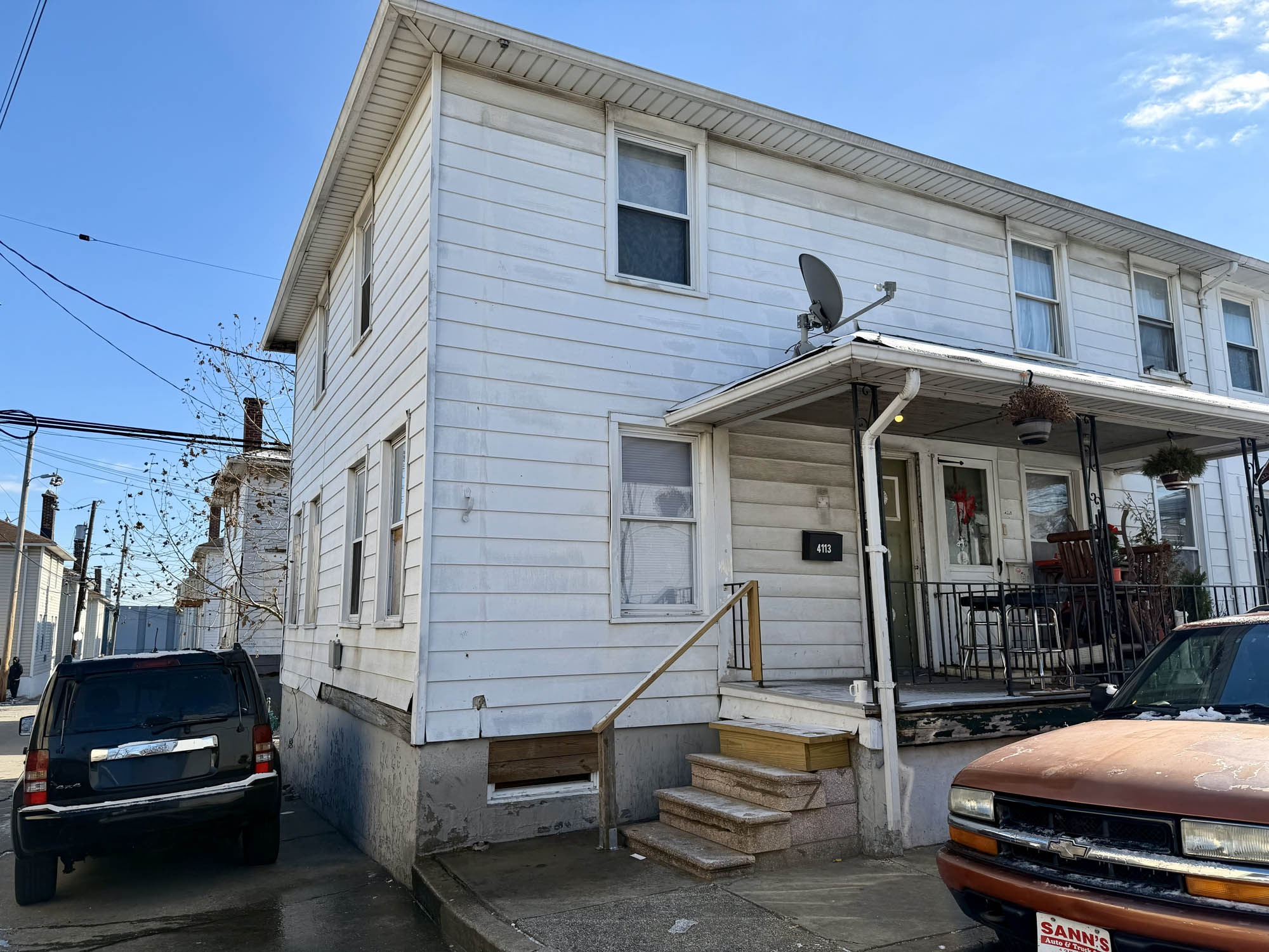 4113 Graham Court