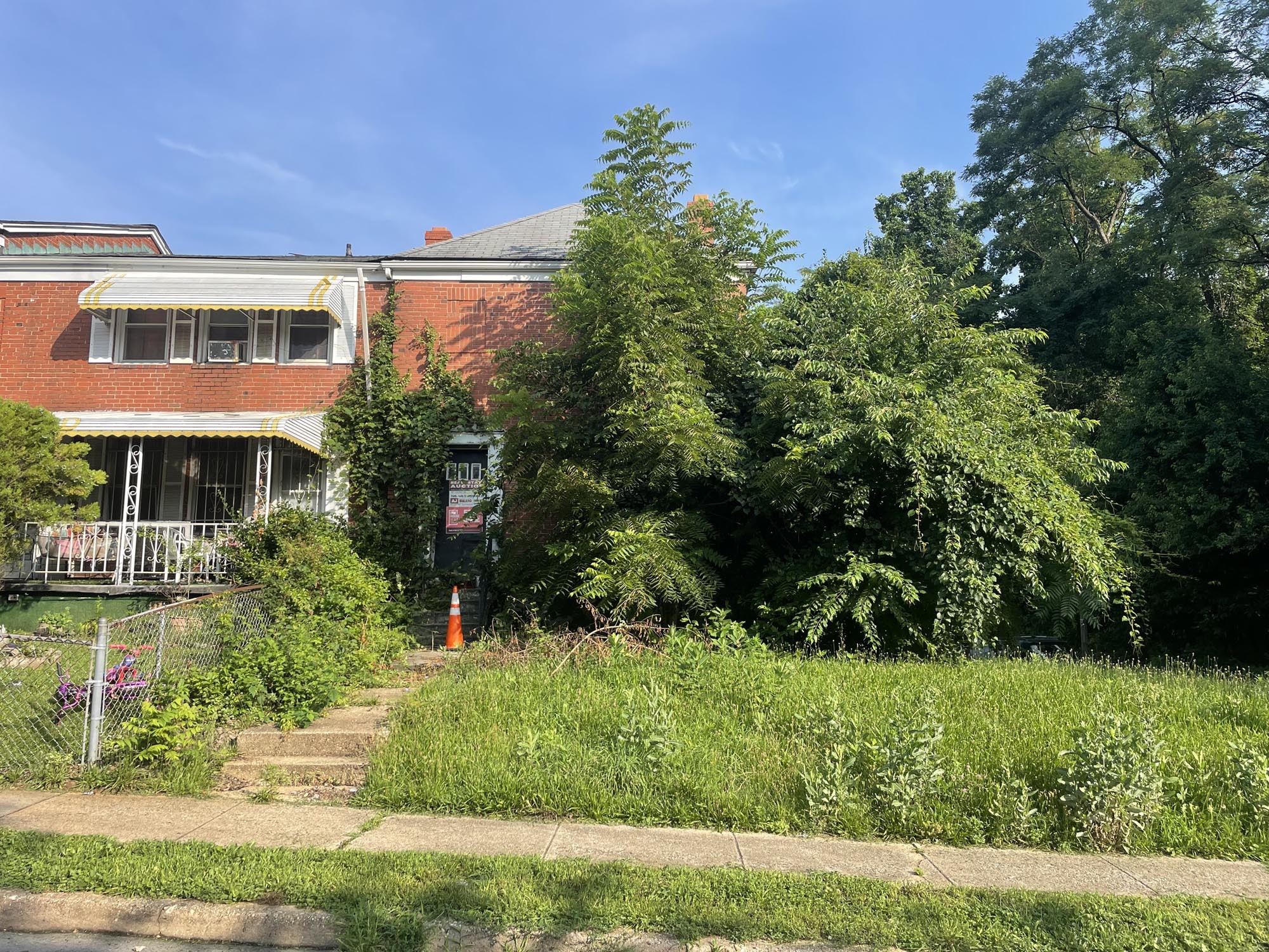 4042 Cedardale Road
