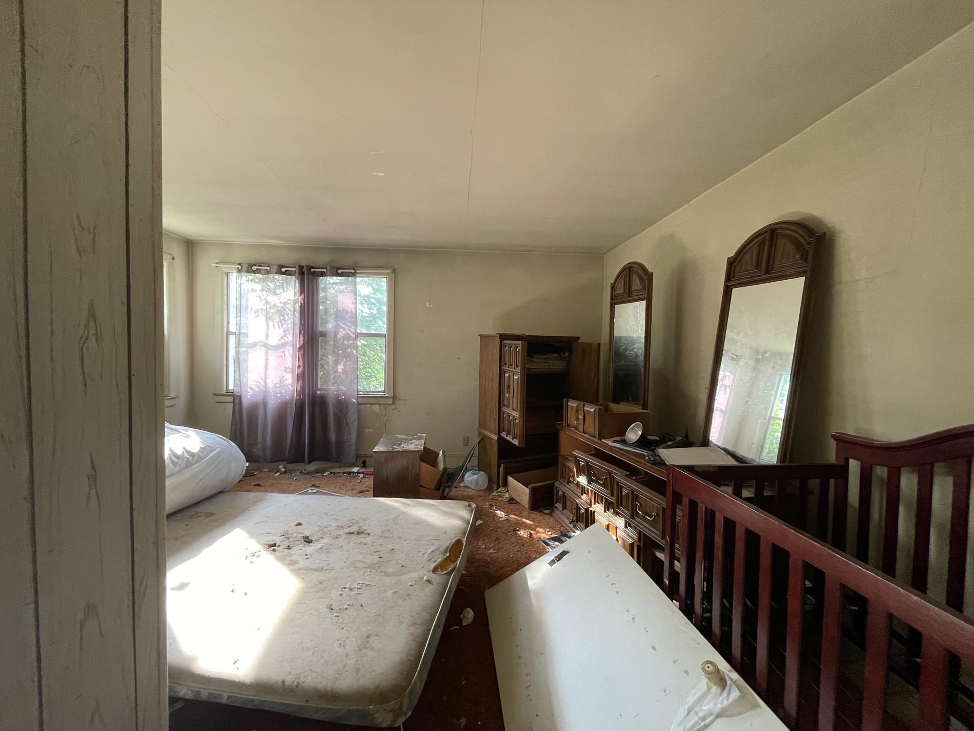 4042 Cedardale Road