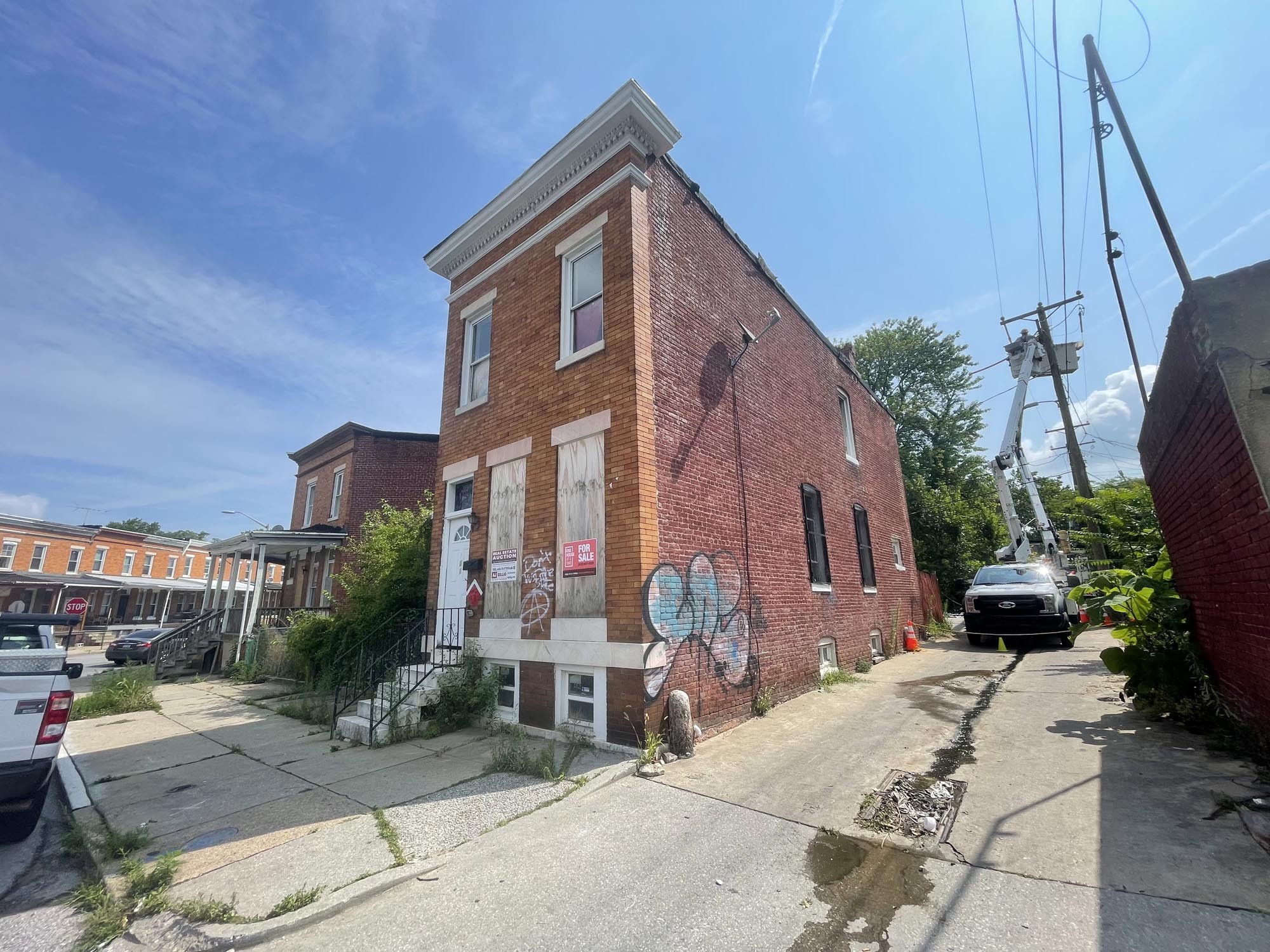 2001 Kennedy Avenue