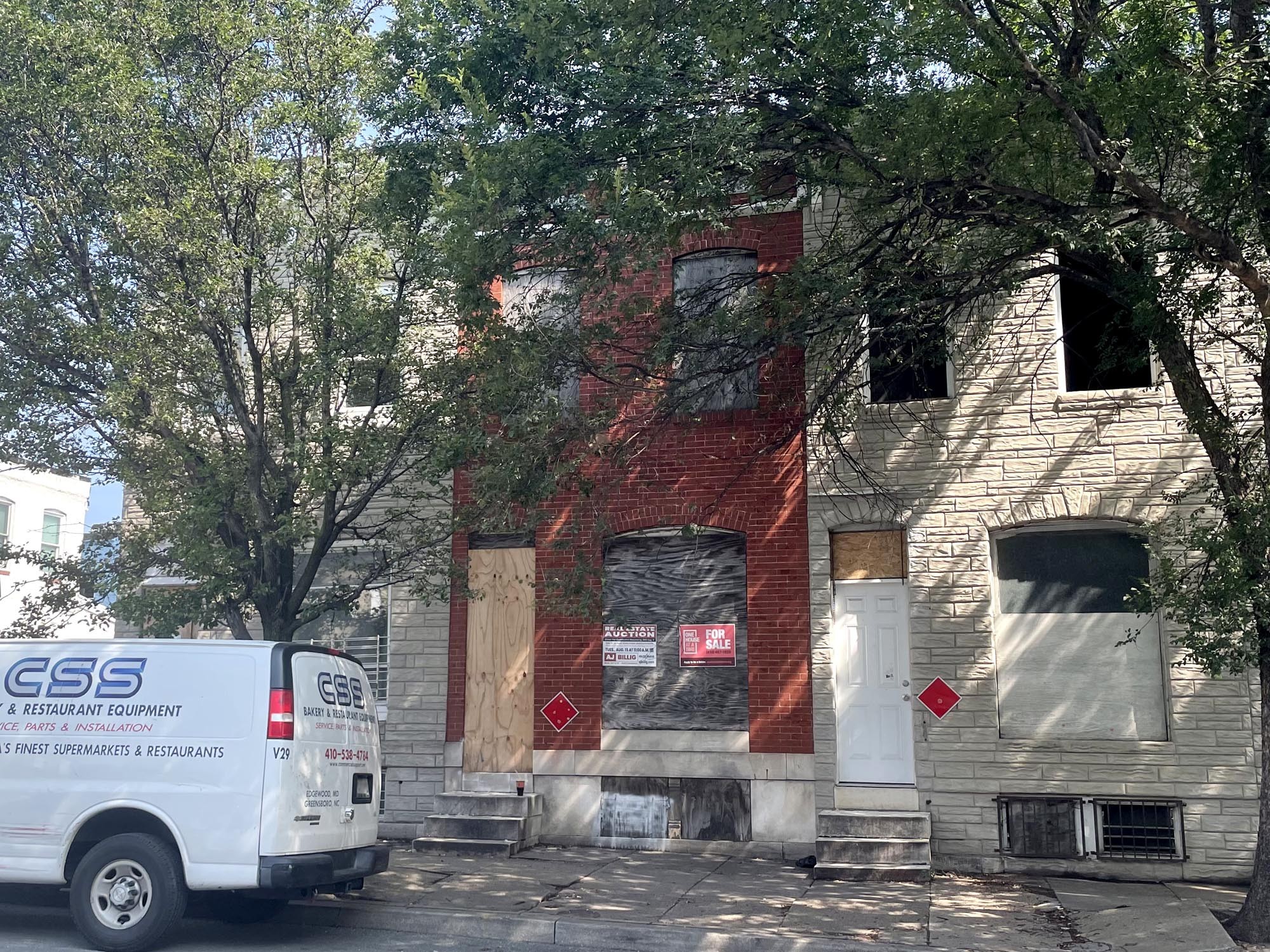 2412 E. Madison Street