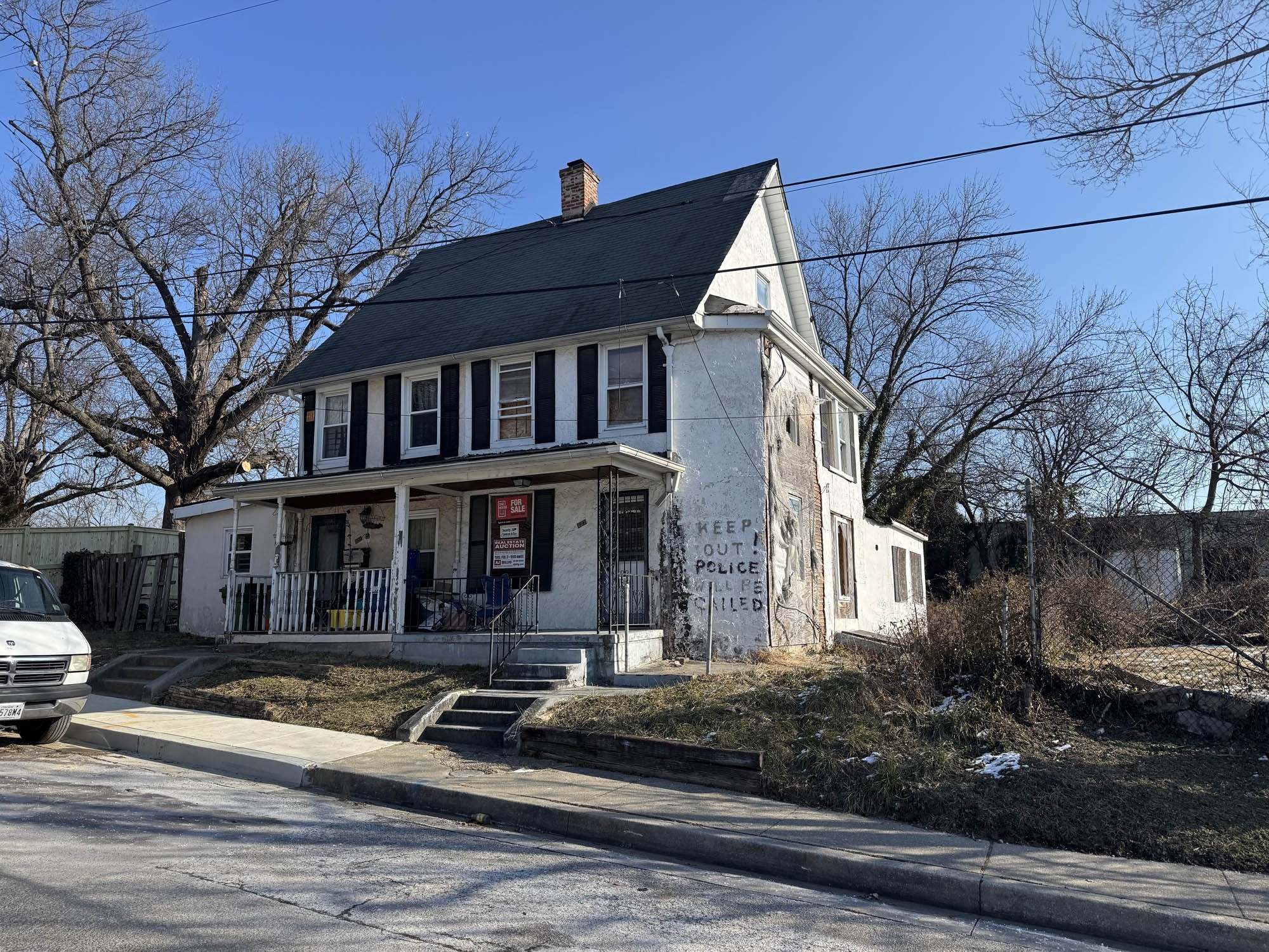 523 Wellesley Street