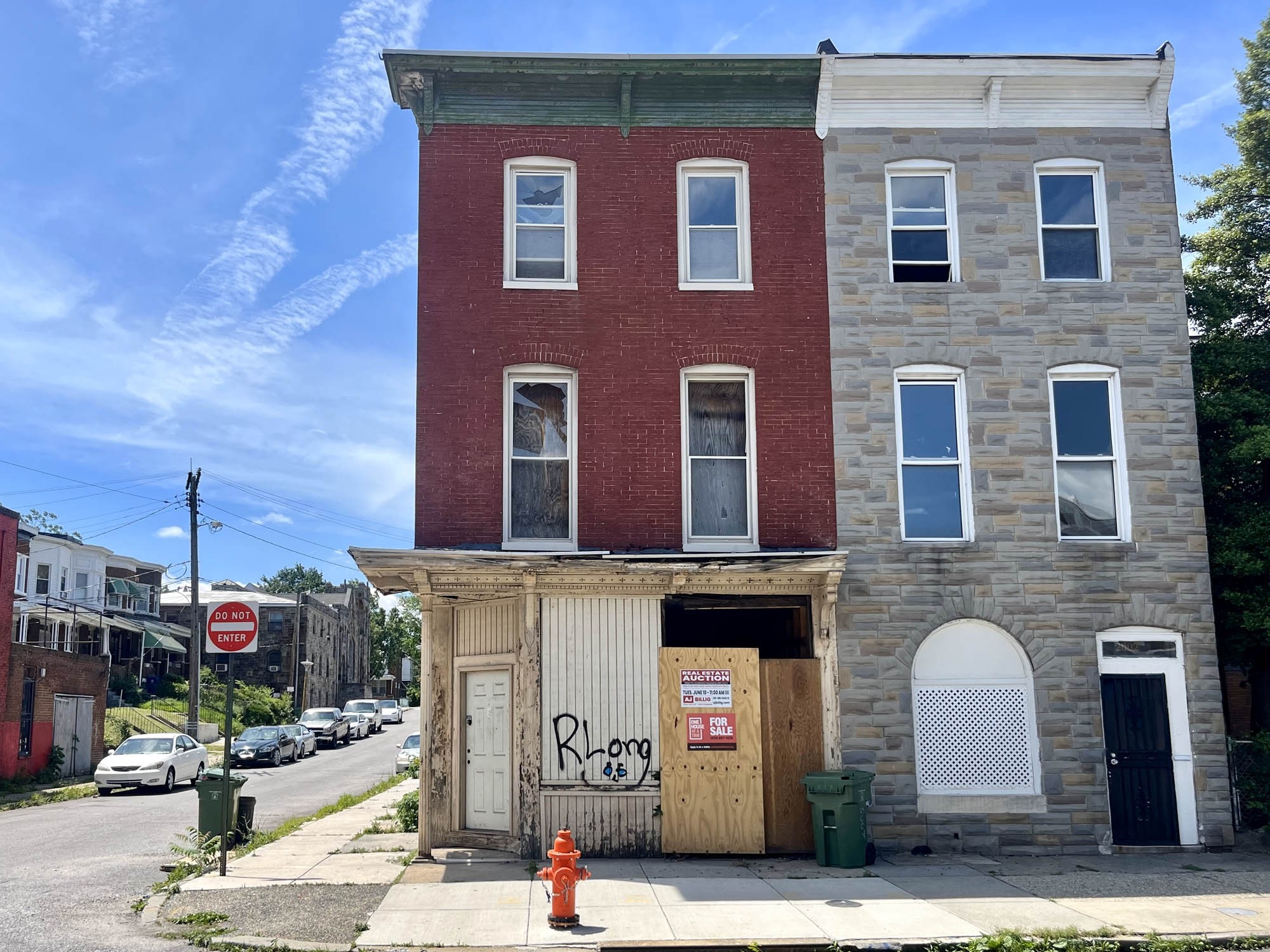 2000 N. Washington Street