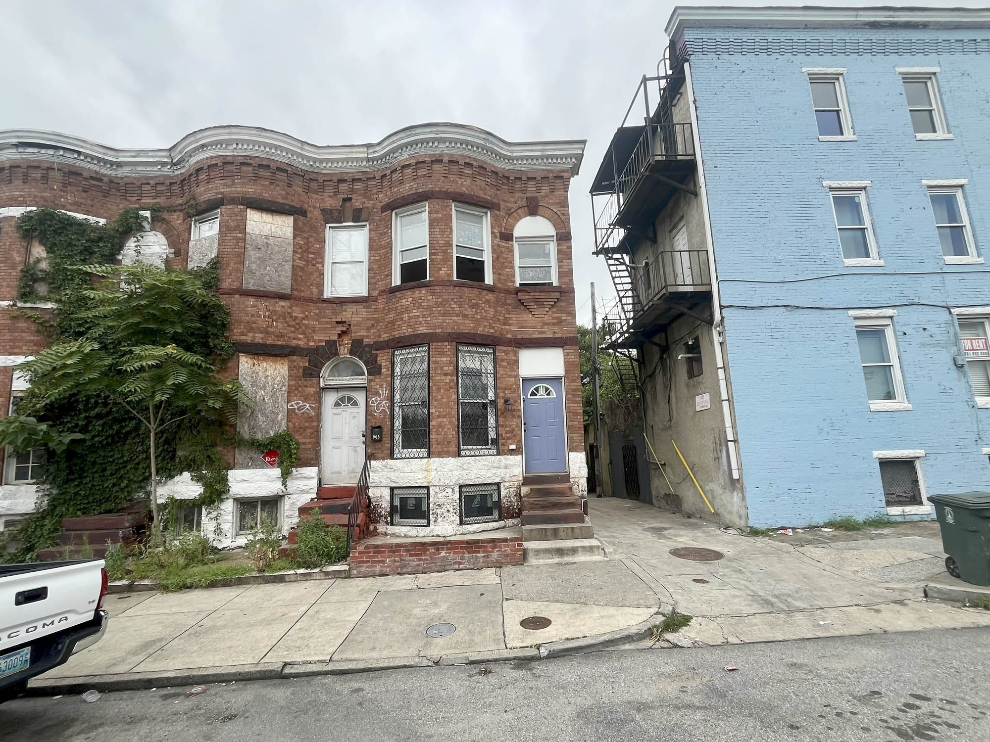 1901 N. Fulton Avenue