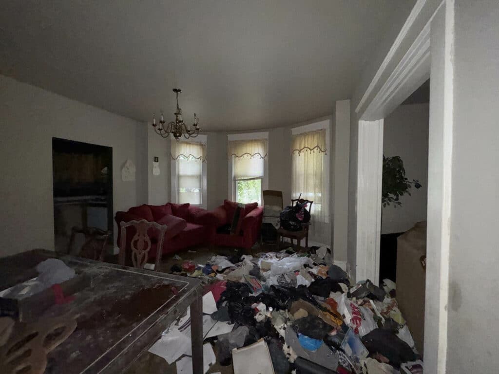 2910 Montebello Terrace