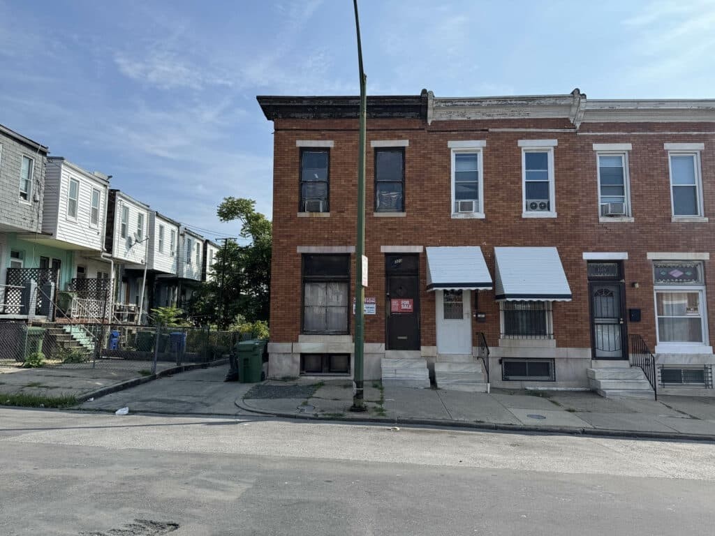 1323 N. Montford Avenue