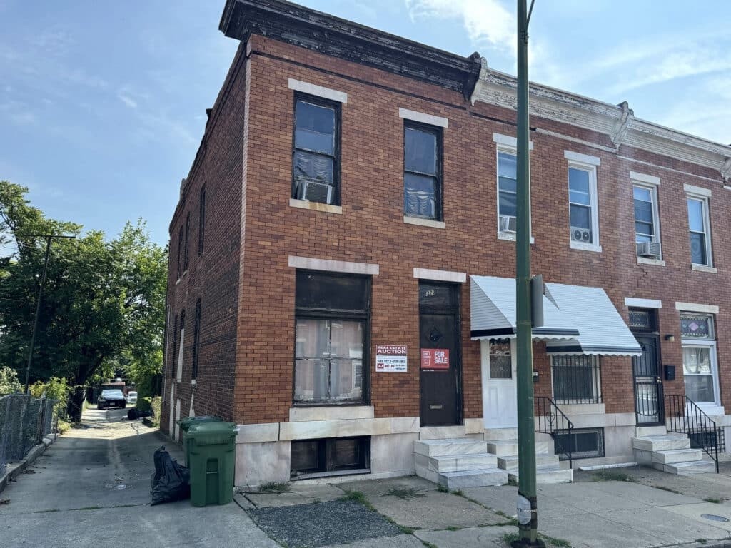 1323 N. Montford Avenue