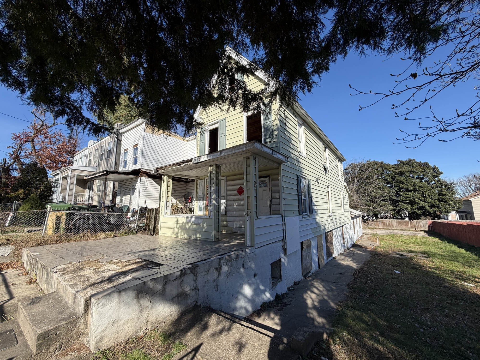 1715 Spence Street