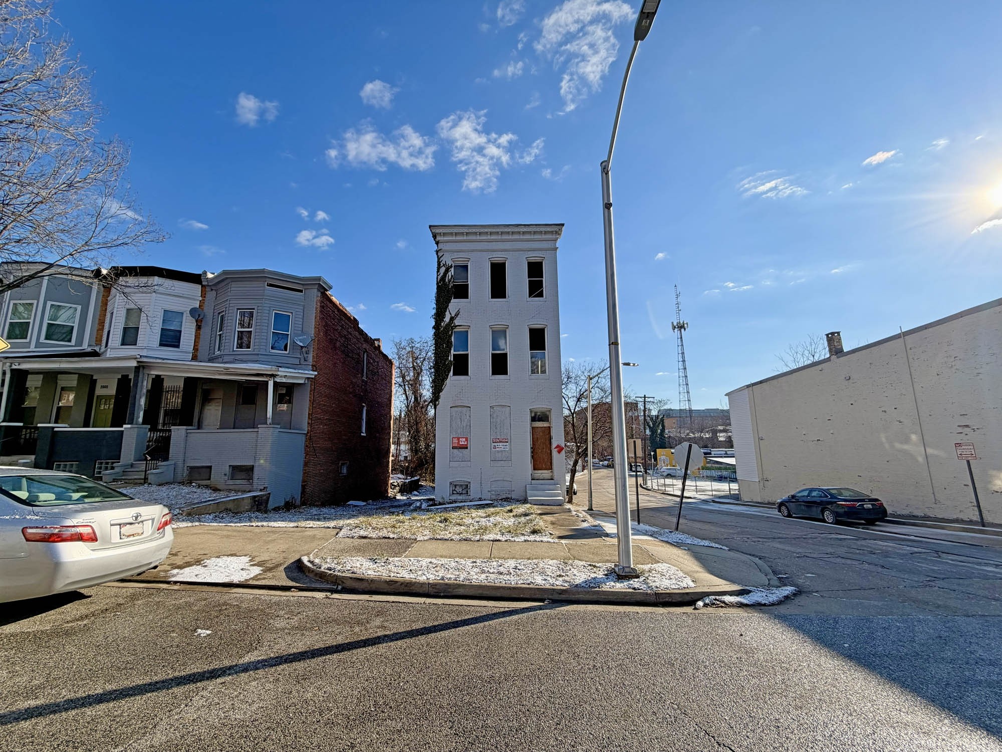 2001 Dukeland Street