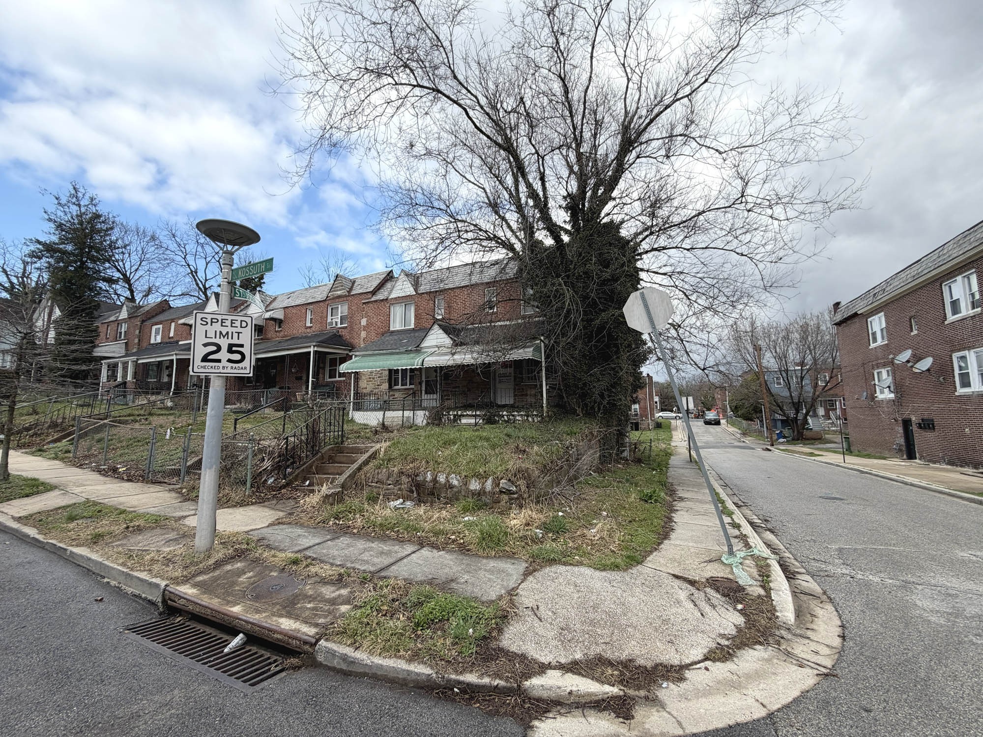 100 S. Kossuth Street