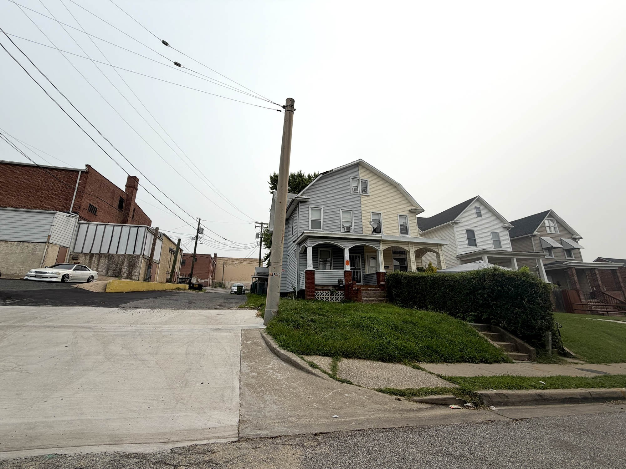 3008 Mayfield Avenue